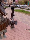 Скульптура Крокодила Гены и чебурашки hspace=