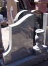 Стандартные надгробные памятники из гранита. hspace=