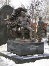 Надгробный памятник писателю А.С. Иванову. Бронза, гранит, г.Москва, Новодевичье кладбище. Скульптор М.В. Переяславец.Художественное литье. hspace=