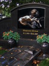 Надгробие музыканту. hspace=